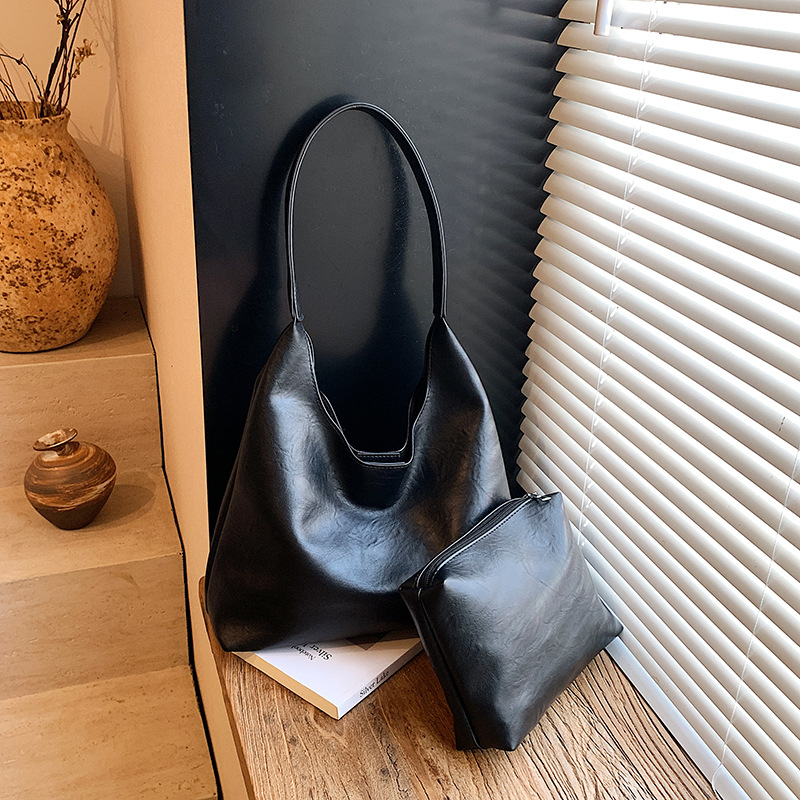 Women Bags 2026 Trends - Ретро-стильная большая женская сумка-тоут на плечо